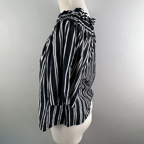 H&M Black White Striped Off‎ Shoulder Blouse (4) - Picture 4 of 8